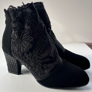 Black Lace Embroidered Ankle Booties | Chunky Heel | Romantic Style